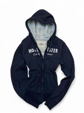 Y2K vintage hollister Sherpa lined zip up sweater🧚🏻